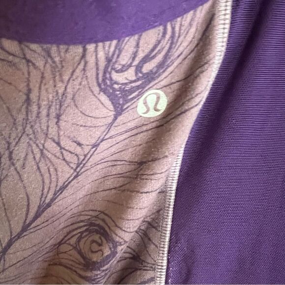 Lululemon Tank with Built in Support. Lulu Symbol Featured Power Y 4‎ Pocket - Picture 4 of 7